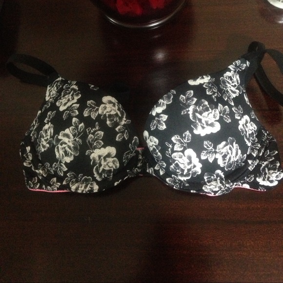 💓PINK WEAR EVERYWHERE PUSH UP BRA💗💗💗 SOLLLLDD