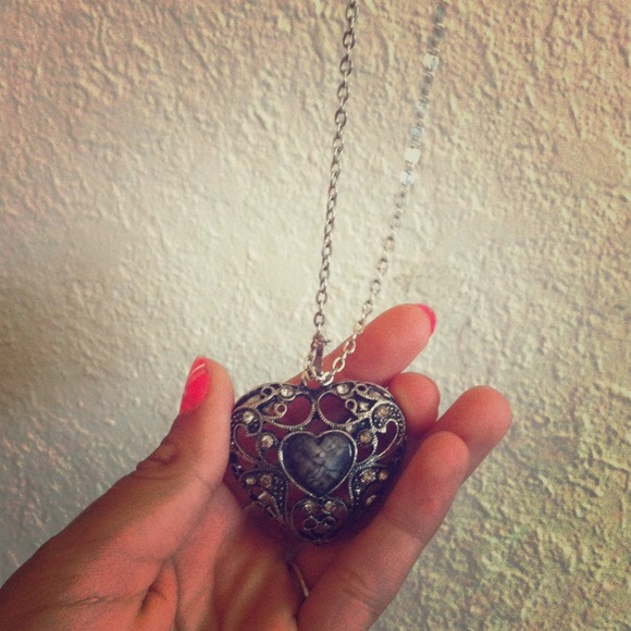 Neckalce
