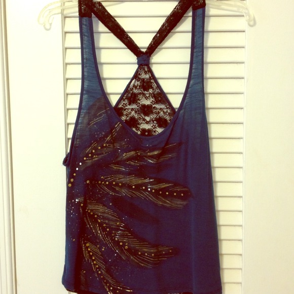 Feather print tank with black lace razor back