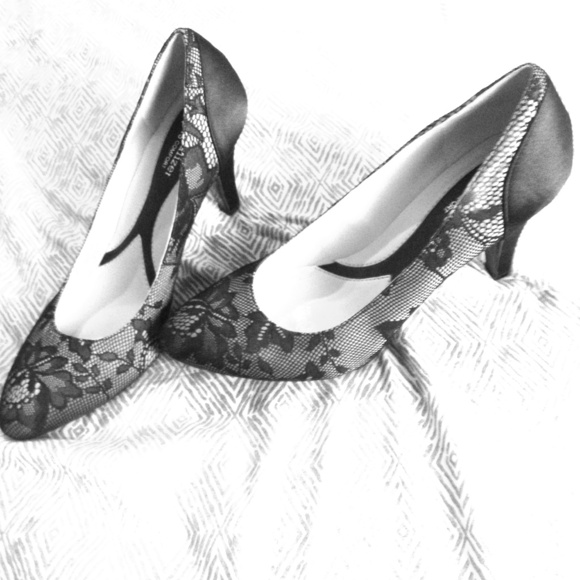 Pretty heels 💞GREAT DEAL👠