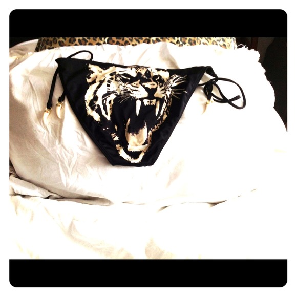 Side tie bikini with tiger graphic on back