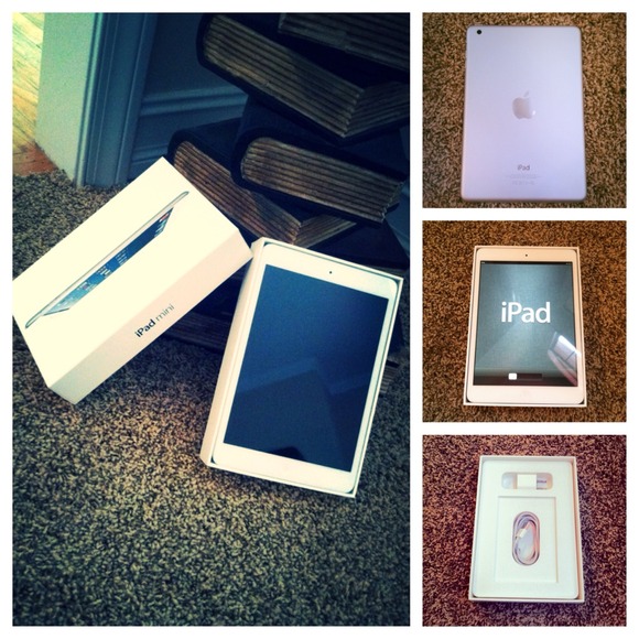 16GB IPad mini, NWOT in box, includes charger pack