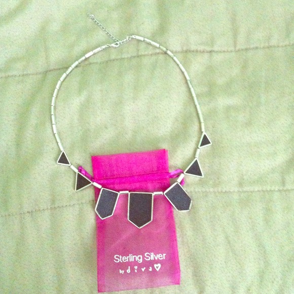 House of Harlow inspired station necklace