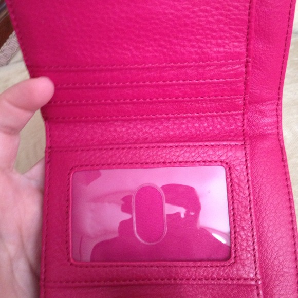 SOLD-NWT-Authentic Tory Burch Wallet - Picture 4 of 4