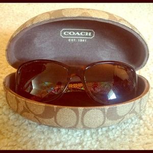 ❌ SOLD! ❌ Coach Peony Sunglasses with Case😎