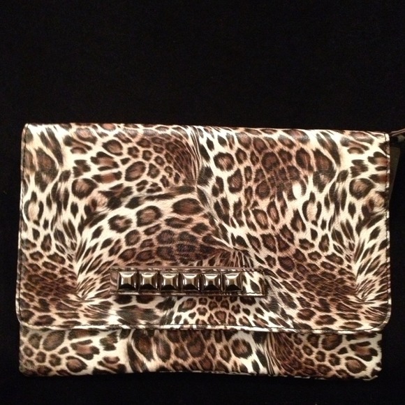 Leopard clutch👝 - Picture 2 of 3