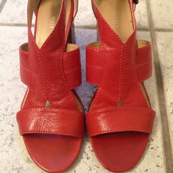 Nine West orange red heels size 10