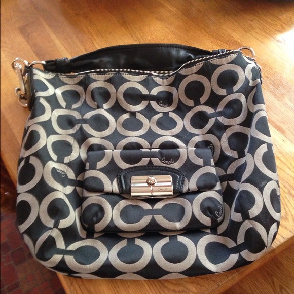 Black Coach bag 🚫NO TRADES🚫