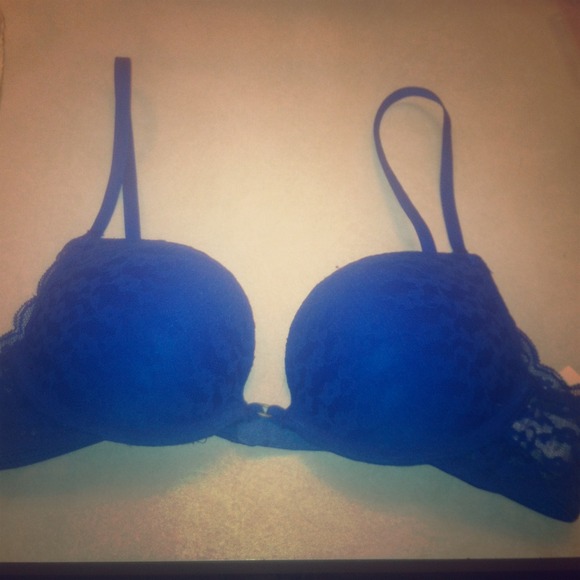 Gilly Hicks push em' up plunge bra.