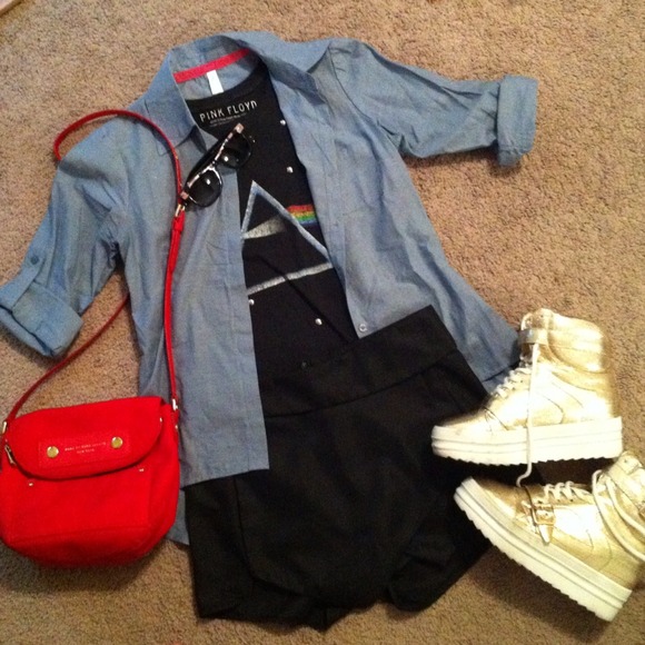 ❌SOLD❌Chambray button-up with peplum back