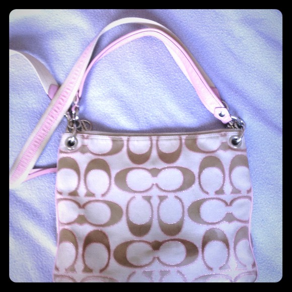 Poppy coach shoulder strap bag