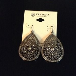 Verso a Nickel free earrings
