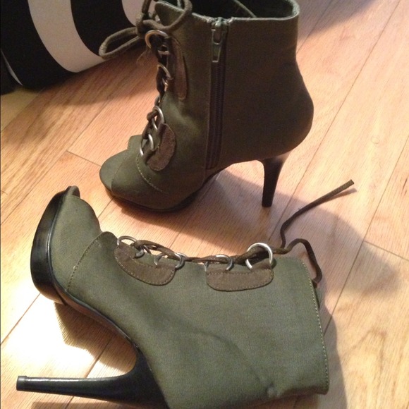 Chinese Laundry Shoes - 🚫Sold on ebay🚫Chinese laundry opentoe booties Chinese Laundry Shoes - 🚫Sold on ebay🚫Chinese laundry opentoe booties