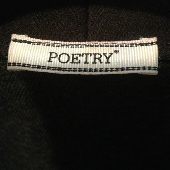 ❗️SALE❗️Grey and Black Chevron Jacket - Picture 4 of 4