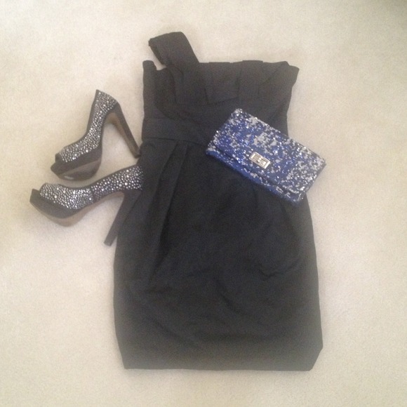 ✨ Reduced - Max and Cleo Black Dress - Picture 2 of 4