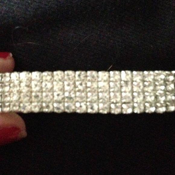 Stretchy diamond bracelet