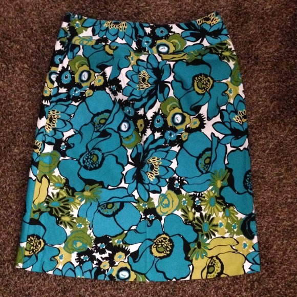 Pencil floral print skirt!