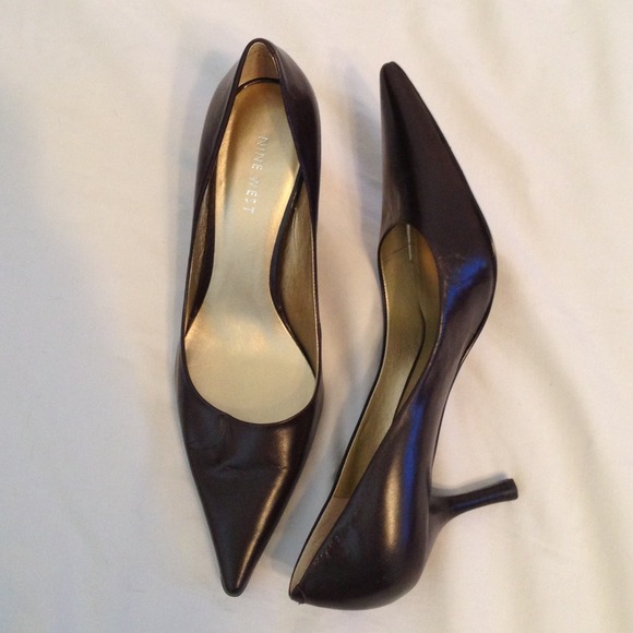7 1/2 M Nine West Brown Heels