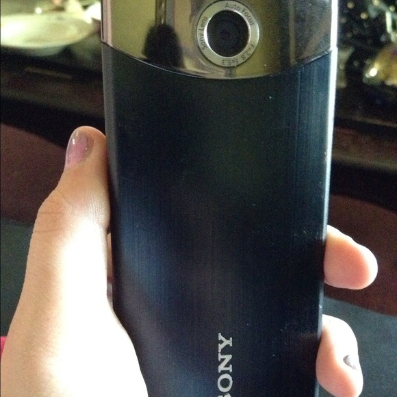 Sony bloggie camcorder - Picture 4 of 4