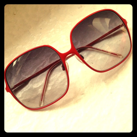 Brand new Lacoste unisex sunglasses