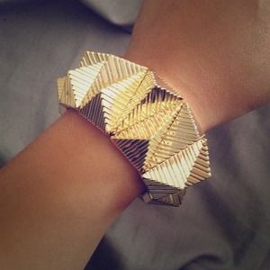 Gold braclet