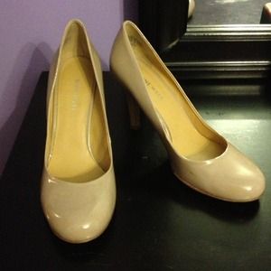 NINE WEST Nude heels