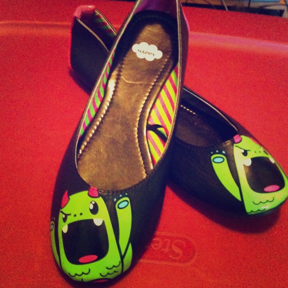 So so happy green monster flats