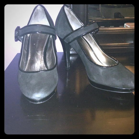 Kelly and Kate Mary Jane black pump