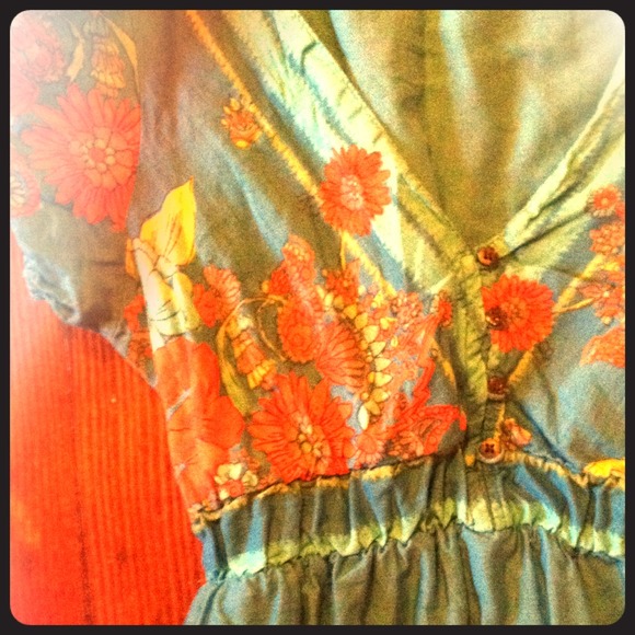 Short Sleeves Dress - Picture 1 of 4