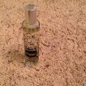 Fergie Outspoken Perfume by Avon