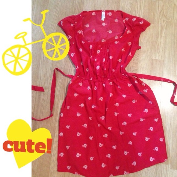 Very cute sun dress! Vintage vibe! Never worn! Sm.