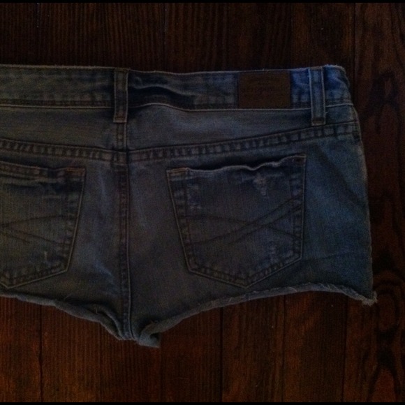 Jean Shorts - Picture 2 of 2
