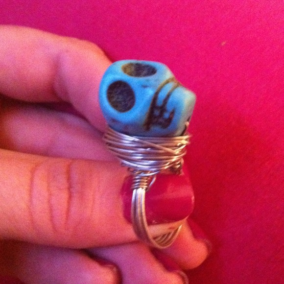 Skeleton wire ring. Multiple sizes available - Picture 2 of 2
