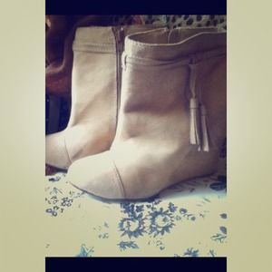 F21 wedges
