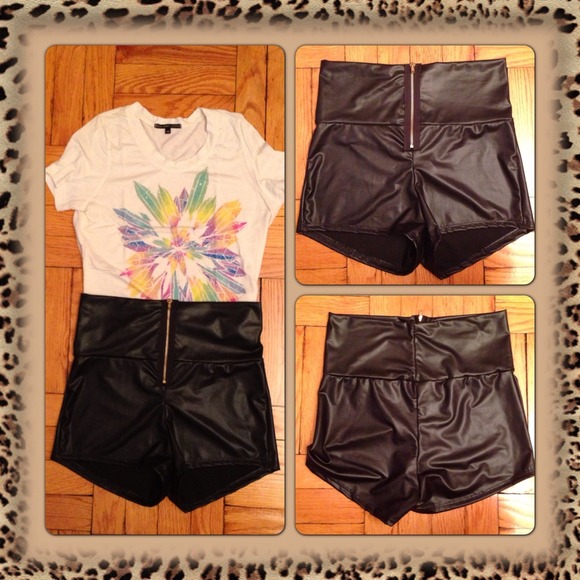 ⛔️SOLD BUNDLE⛔️💥Zip Link Shorts - Black💥