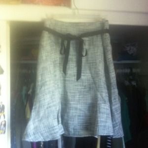 ⚡️FLASH SALE ⚡️White House Black Market Skirt