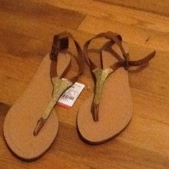 Basic pair of sandals