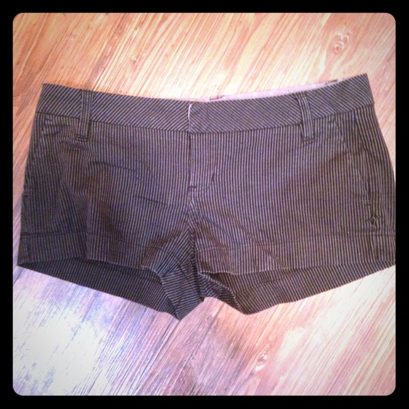 HOLD Hurley shorts