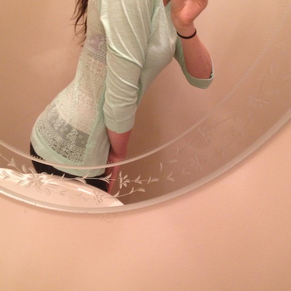 Teal half lace quarter sleeve shirt! - Picture 2 of 4