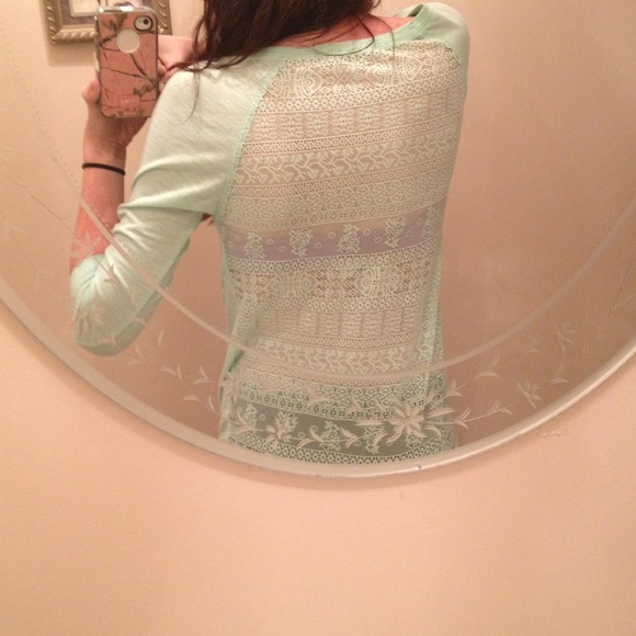 Teal half lace quarter sleeve shirt! - Picture 3 of 4