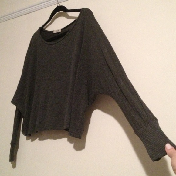 ⏬Reduced⏬Dark Grey Cropped Sweater - Picture 3 of 4