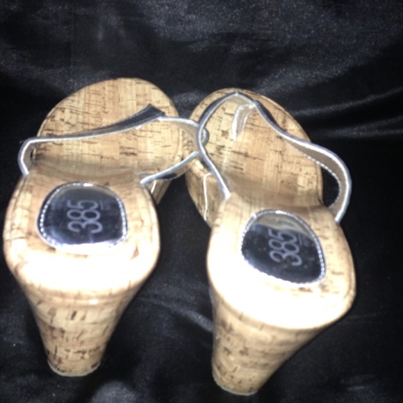💛 Silver wedge sandals - Picture 2 of 3