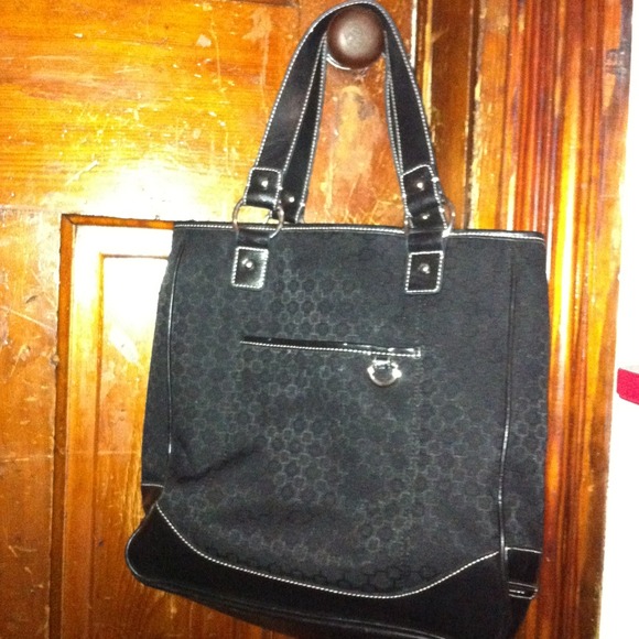 Black Nine West bag