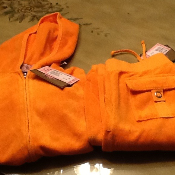NWT Juicy sweat suit in orange terry