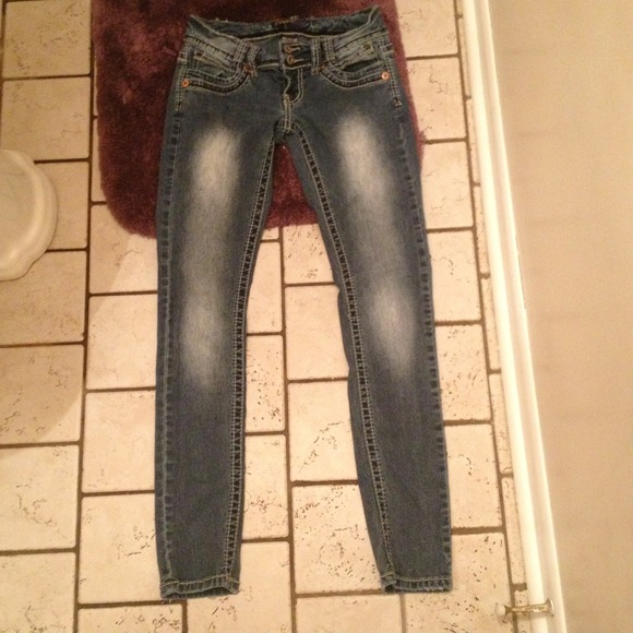 Light colored blue jeans! - Picture 1 of 3
