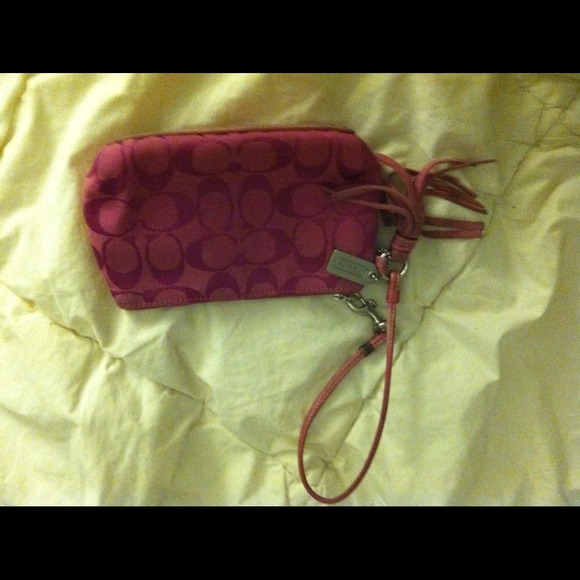 **Reduced price** Pink coach wristlet