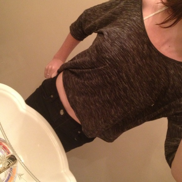 Dark gray shirt! - Picture 2 of 4