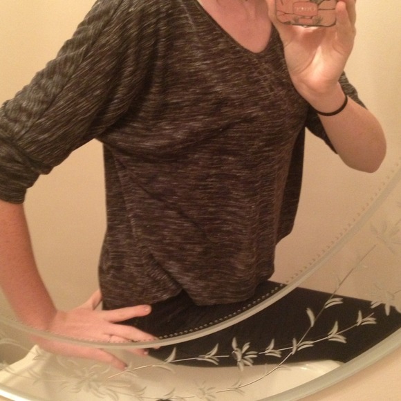 Dark gray shirt! - Picture 3 of 4