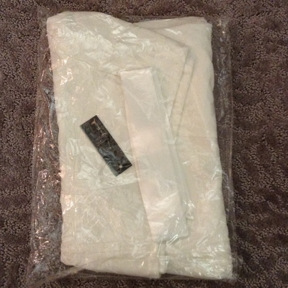 Gorgeous Skirt - Picture 3 of 3