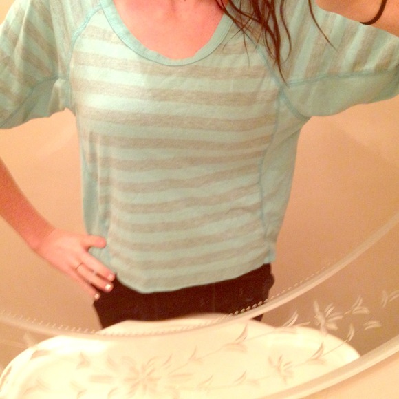 Blue an gray stripped quarter sleeve top! - Picture 1 of 3